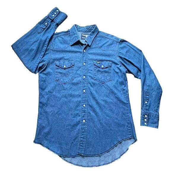 VTG Wrangler Shirt Mens Large/16.5 Blue Pearl Snap X-Long Tails Denim 90s USA - Picture 1 of 10